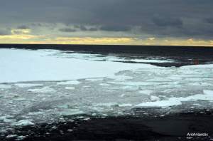 antarctic sea ice breaking up